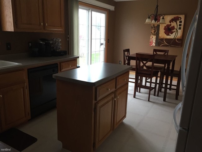 Building Photo - 1426 Goldenrod Cir