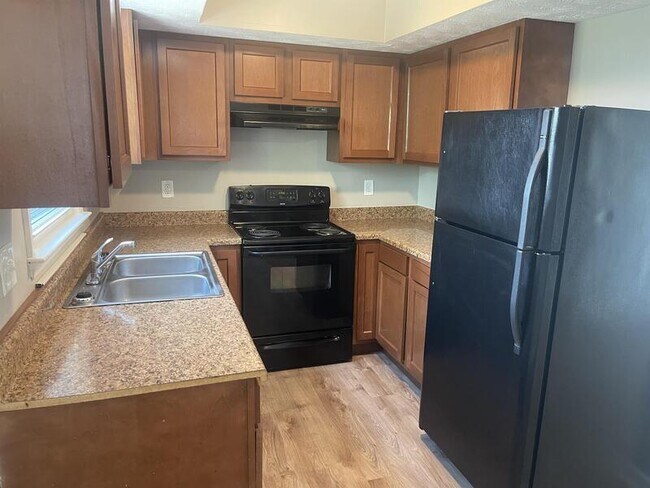 Foto del edificio - 1648 Foxhaven Dr