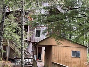 Building Photo - 772 Amundson Way