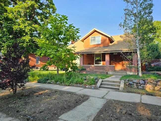 Building Photo - 3847 Bryant St