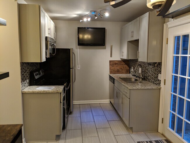 kitchen - 715 Joseph Ave.