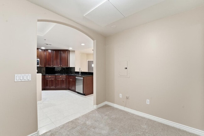 Foto del edificio - 5350 E Deer Valley Dr