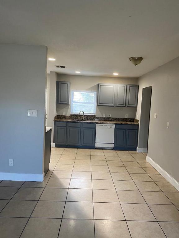 Building Photo - 40 N Alder Drive