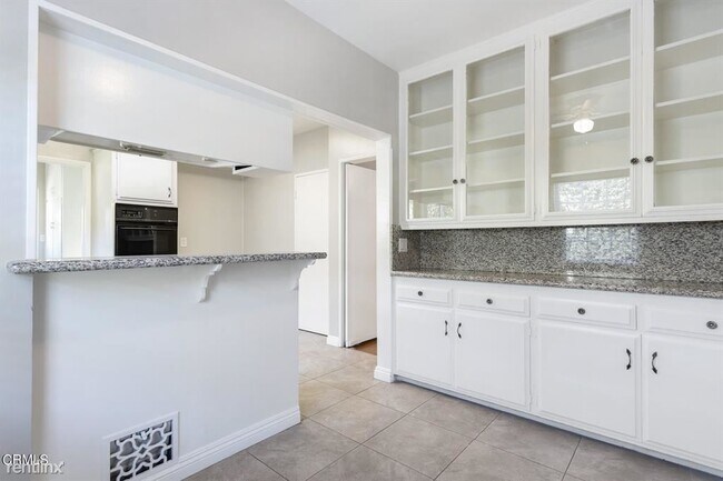 Building Photo - 4 br, 1.5 bath House - 2680 Lorain Rd