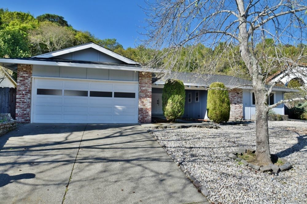 Primary Photo - 96 Santa Maria Dr