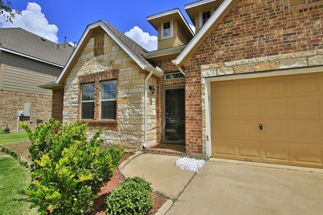 Foto del edificio - 271 Westwood Dr