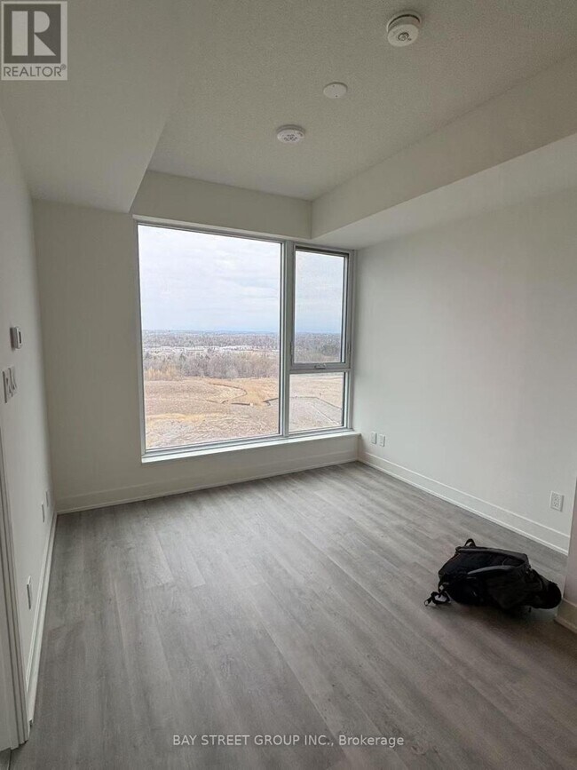 Building Photo - 56-1056 Andre de Grasse St