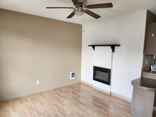 Foto del edificio - 8310 S US Highway 41