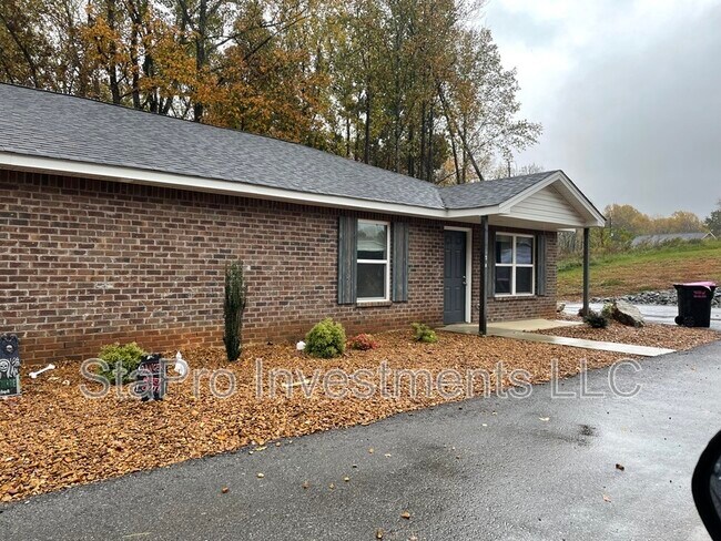 Foto del edificio - 69 McMurtry Rd