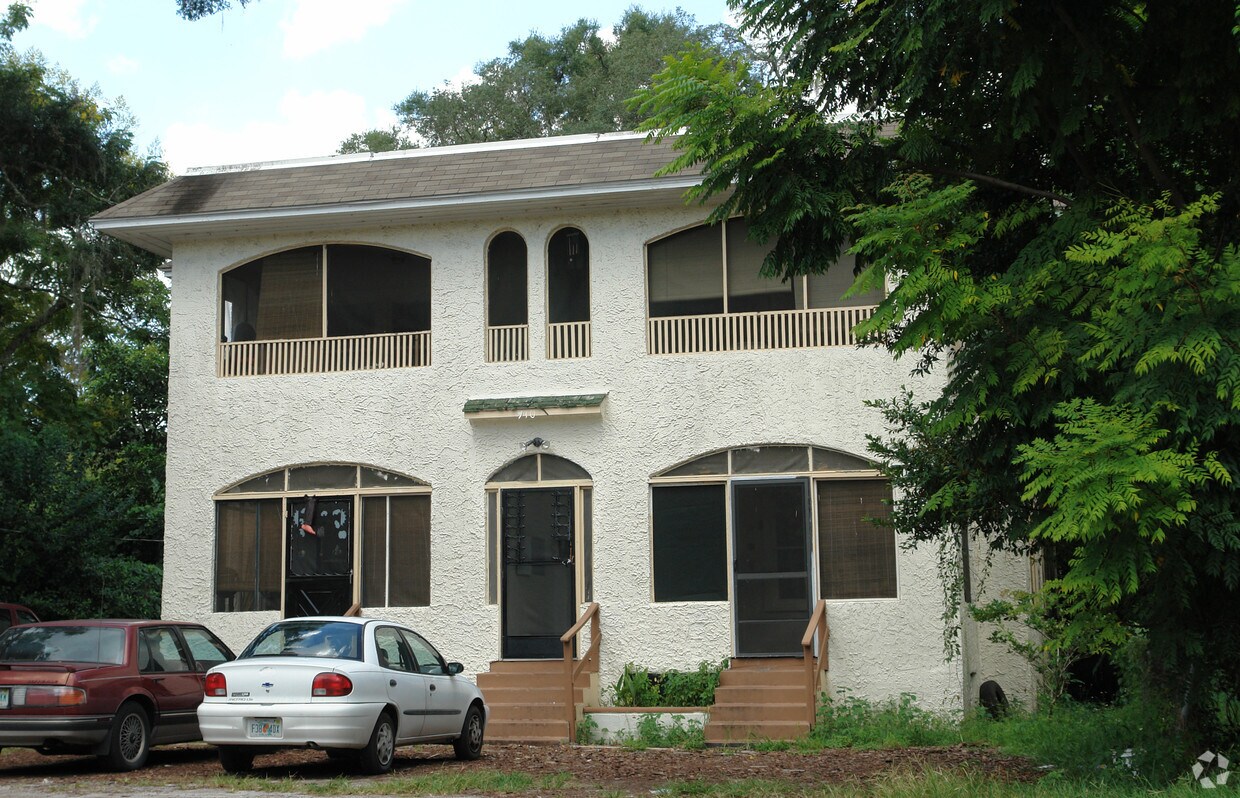 Foto del edificio - 910 N Amelia Ave