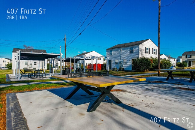 Building Photo - 407 Fritz St