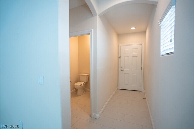 Foto del edificio - 9419 Sparkling Wing Ct