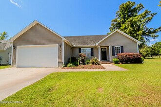 Building Photo - 102 S Park Ln