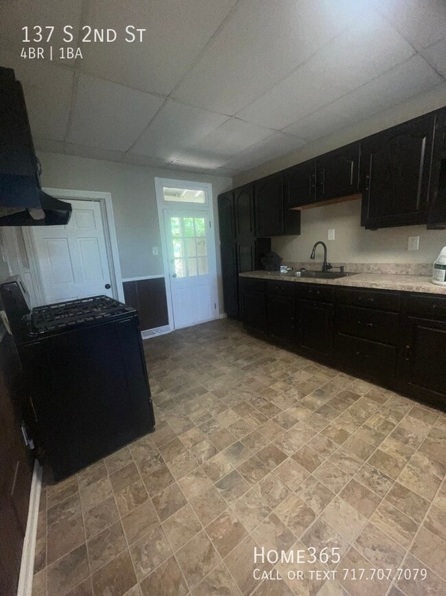 Building Photo - Great 4 bedroom home in Mt Wolf!