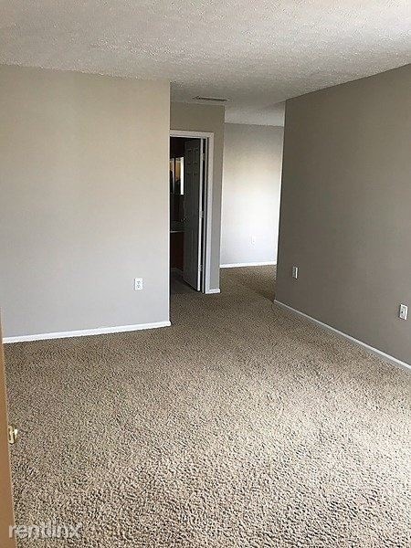 Building Photo - 3 br, 2.5 bath Condo - 2995 Glenloch Circle