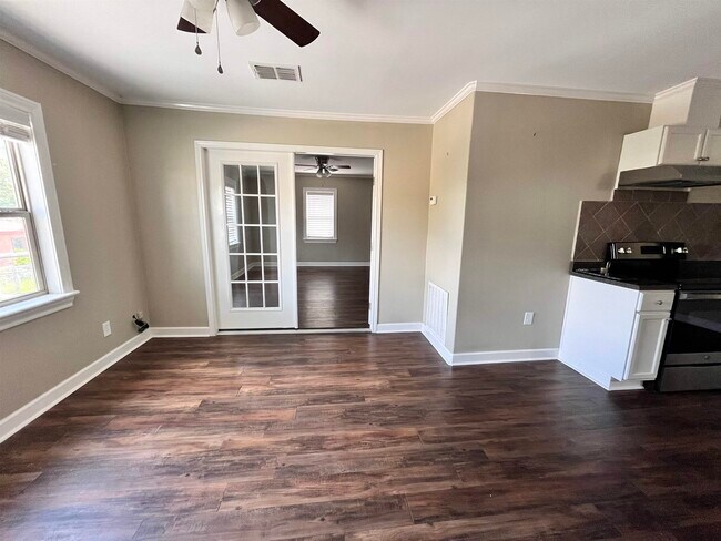 Foto del edificio - 1020 Main Ave