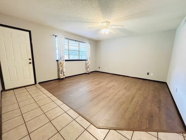 Living room photo 1 - 628 Reynolds Rd