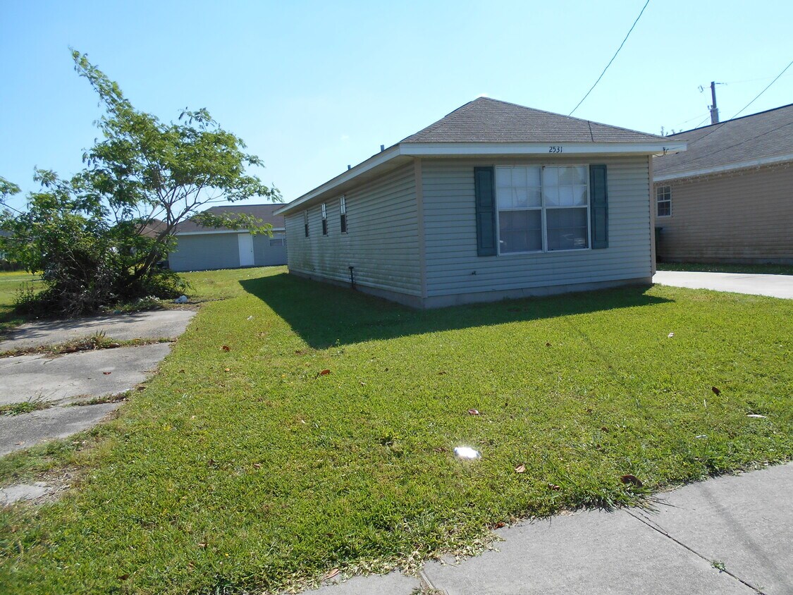 2531 Huey P Long Ave, Gretna, LA 70053 House for Rent in Gretna, LA