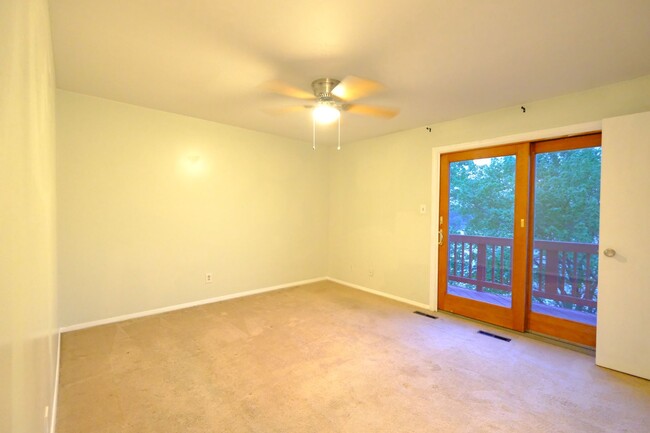 Foto del edificio - Lovely 3 BR/2 BA Townhome in Pasadena!