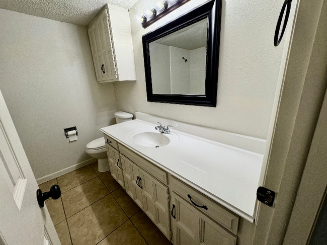 Foto del edificio - 6714 E 75th Ct