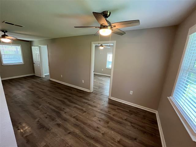 Building Photo - 2213 Winthrop Dr
