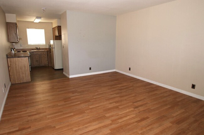 Foto del edificio - 797 E Harmon Ave