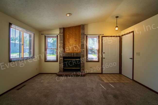 Building Photo - Two Story home on the popular Rossborough ...