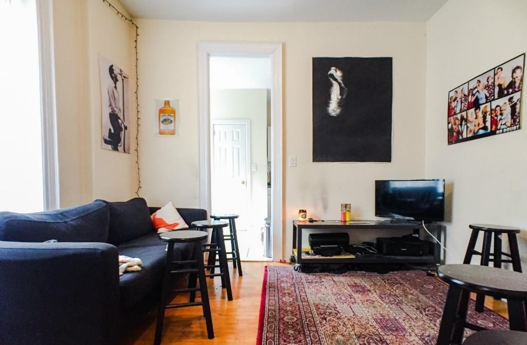 Primary Photo - 309 E 5th St