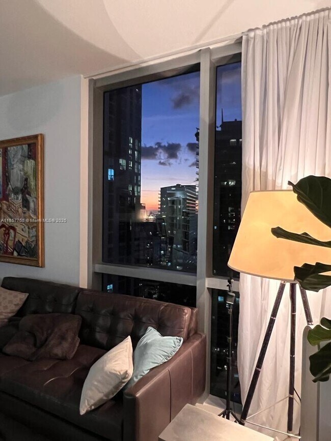 Foto del edificio - 1060 Brickell Ave