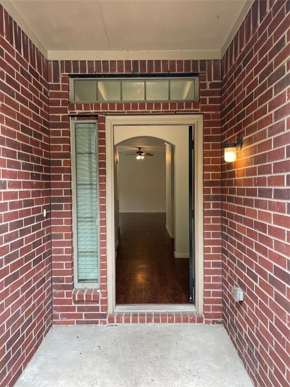 Building Photo - 13429 Raintree Dr
