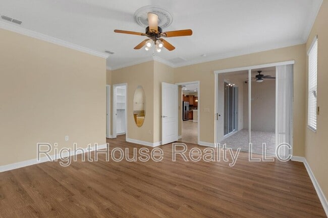 Building Photo - 5244 Royce Dr