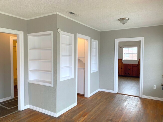 Foto del edificio - 3 bed 2 bath July Move In - Pre-Leasing