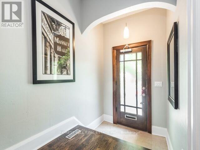 Building Photo - 42 Astley Ave