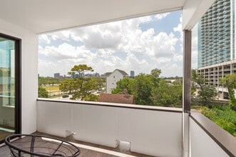 Building Photo - 2239 N MacGregor Way