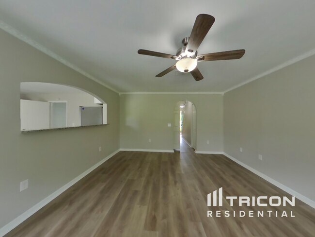Foto del edificio - 2665 Whispering Trails Dr