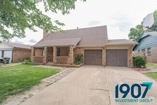 Building Photo - 1201 Kings Ct