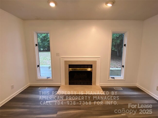 Foto del edificio - 148 Purple Finch Ln