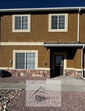 Building Photo - 7783 Sand Lake Heights