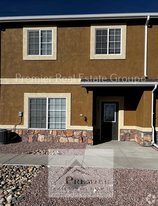 Building Photo - 7783 Sand Lake Heights