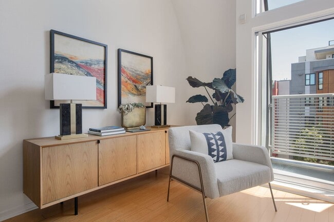 Building Photo - Stunning Two Bedroom Condo in Prime Neighborhood - Please Contact for Showing Availability!