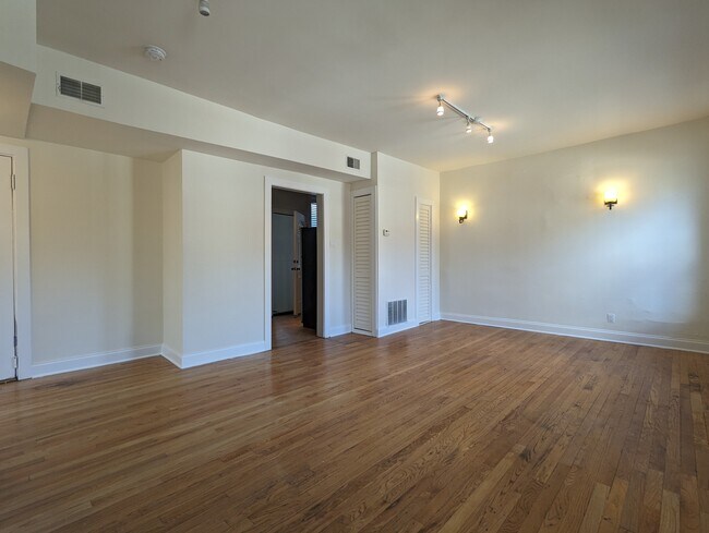 Foto del edificio - 4040 N Ashland Ave