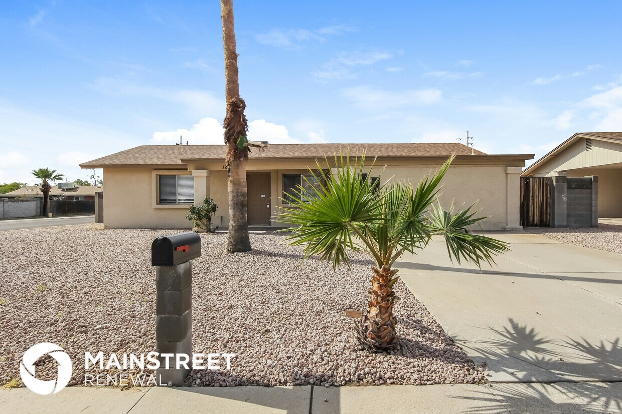 Primary Photo - 18402 N 10th Dr