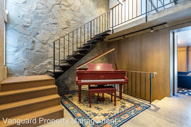 Foto del edificio - 3 br, 3.5 bath House - 2725 Pacific Avenue