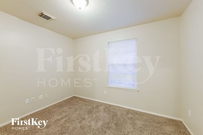 Building Photo - 6113 Elton Knolls St