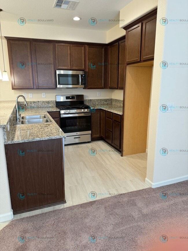 Building Photo - Modern Comfort and Convenience: Stylish 2-...