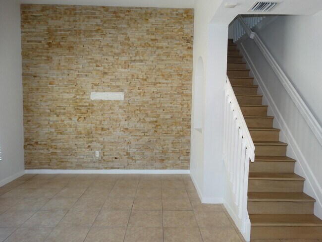 Foto del edificio - 671 SE 37th Pl