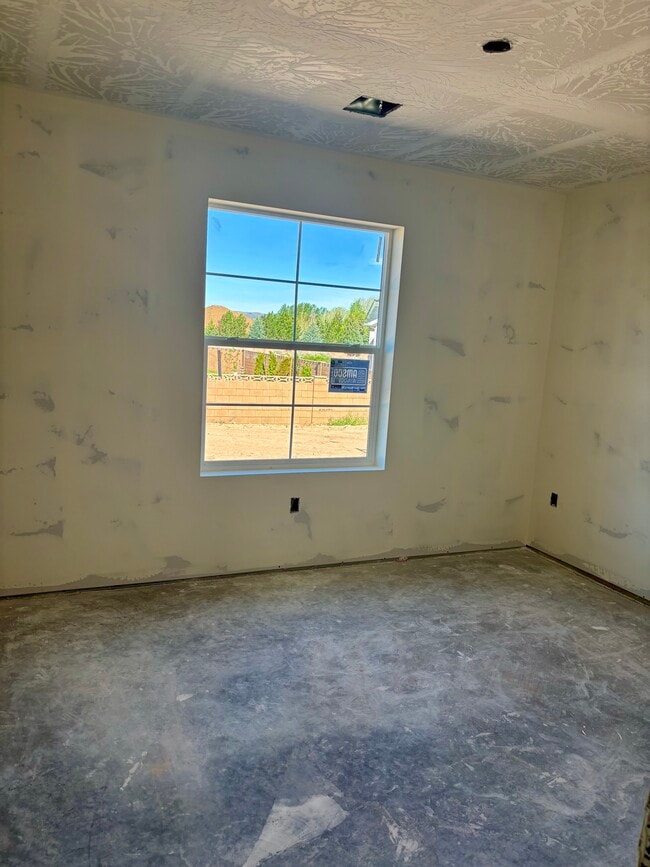 Building Photo - 270 S 1075 W