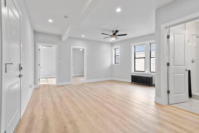 Foto del edificio - 7510 N Eastlake Terrace