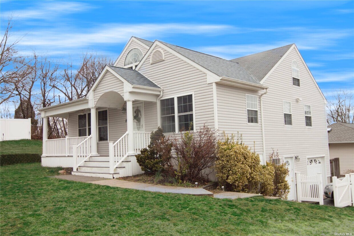 Primary Photo - 117 Highland Dr