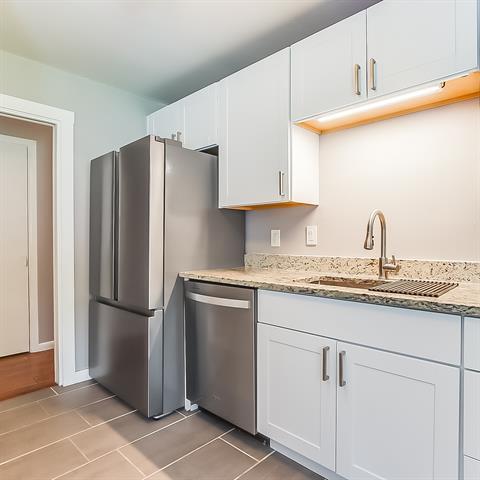 Building Photo - 1713 Del Rancho Dr